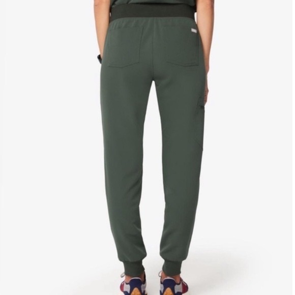 FIGS Moss Scrub Set Limited Edition - Picture 6 of 7